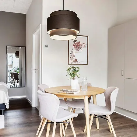 Chic Ground-floor In Midtown Appartement