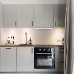 Apartment Chic Ground-floor In Midtown